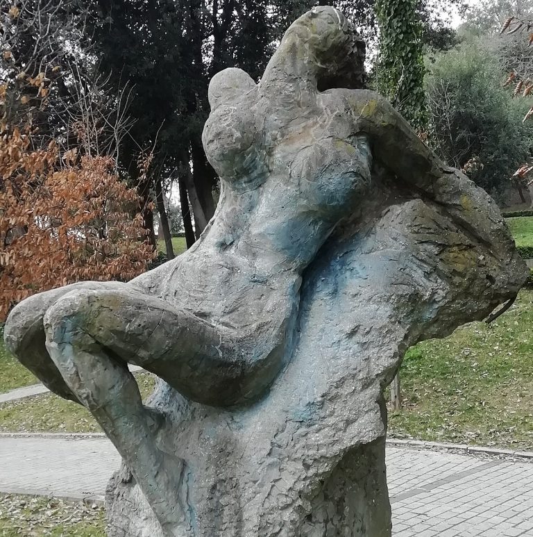 Güzel_İstanbul_Heykeli